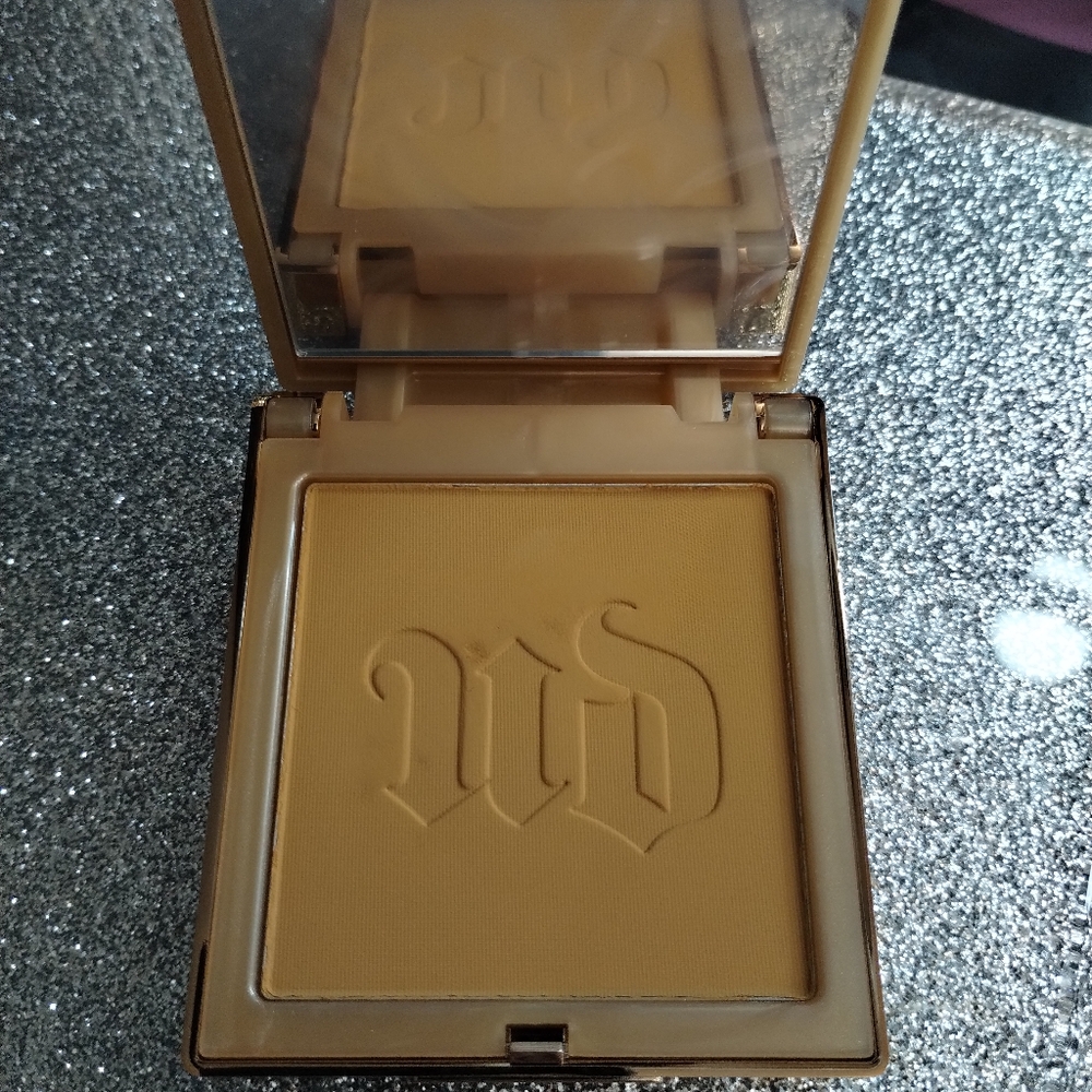 Urban decay color 70wy
